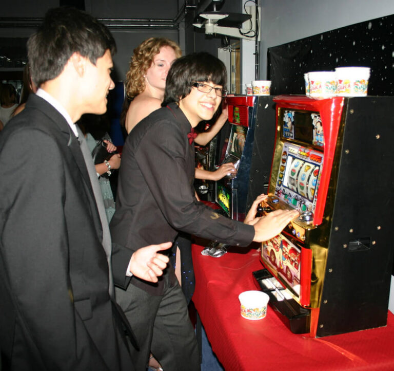 Slot Machine Hire 1