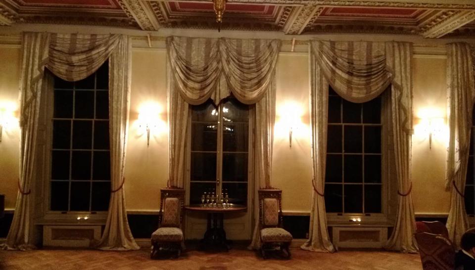 Hampton Court House v2 1